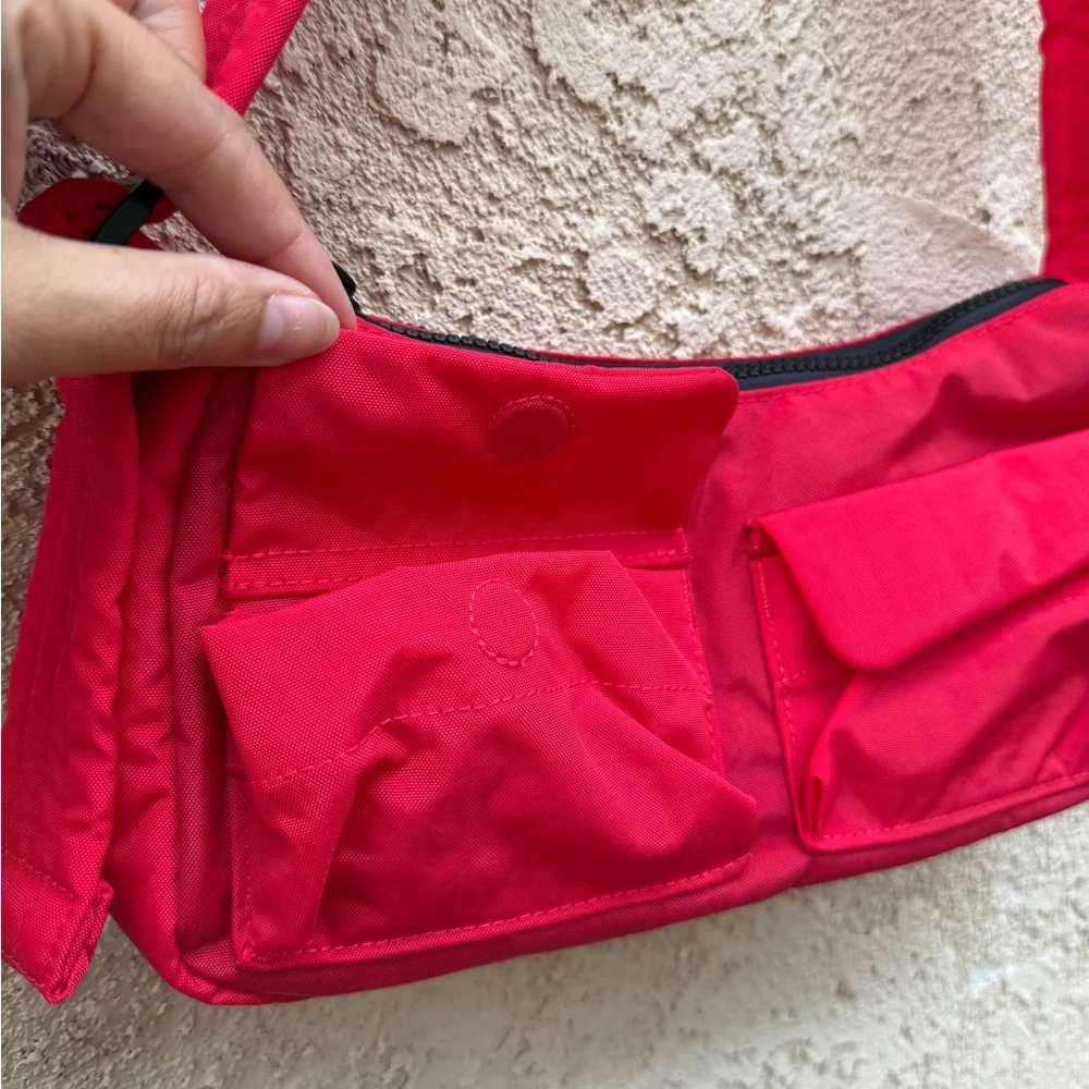 BAGGU: Cargo Shoulder Bag - Candy Apple Red - Picture 3 of 9